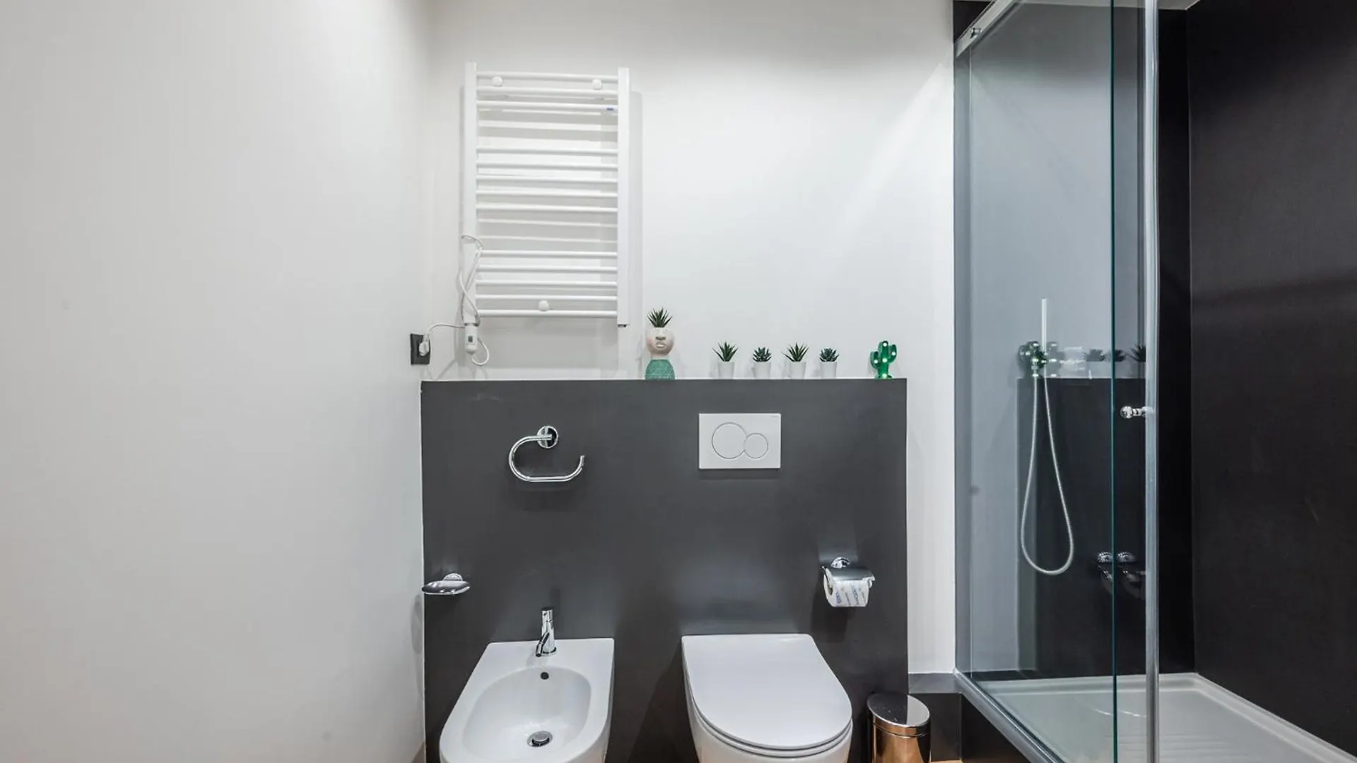 The Baldachin Home - Navigli Area Milan Italy