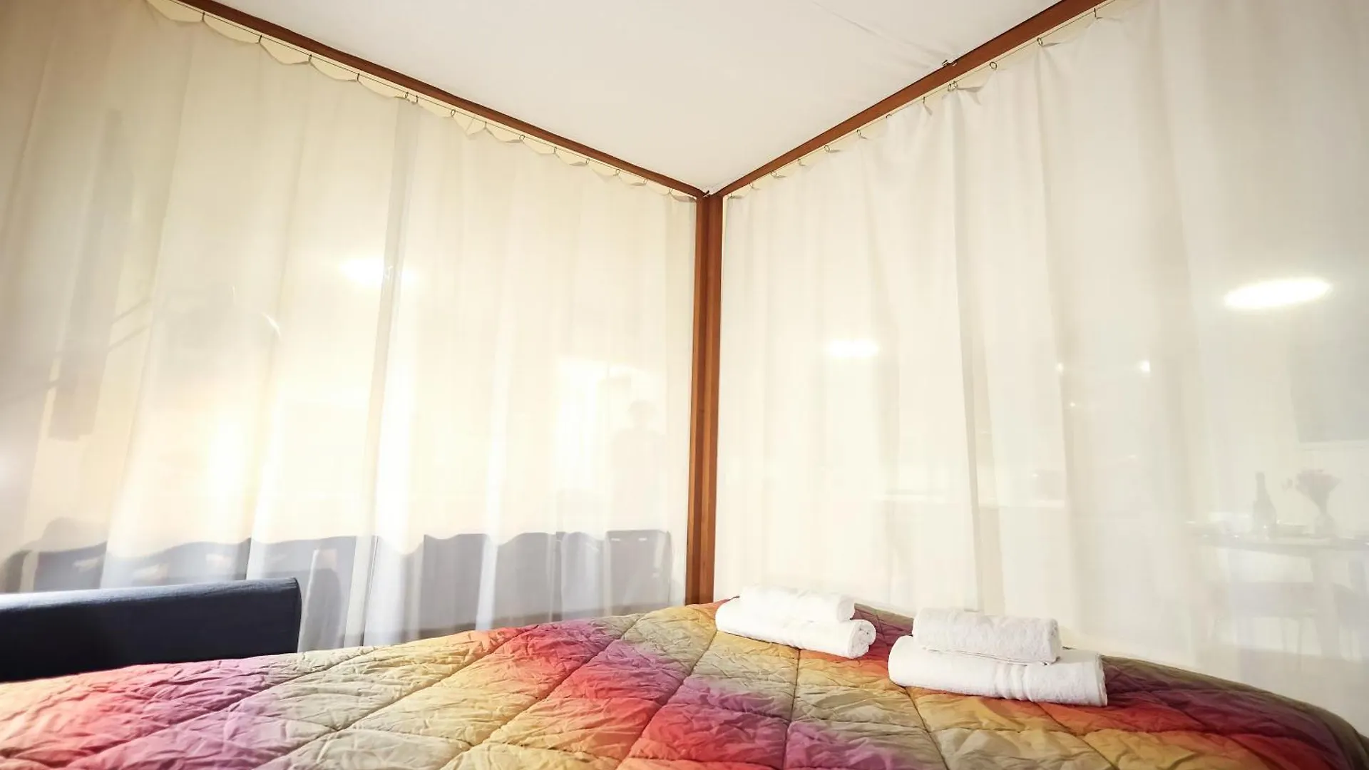 The Baldachin Home - Navigli Area Milan Apartment